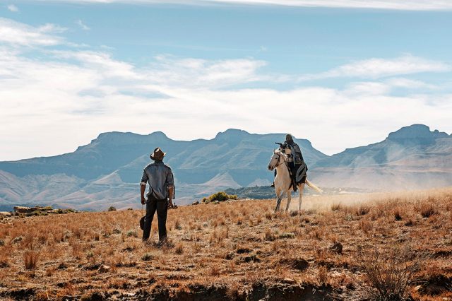 South by South: Five Fingers for Marseilles